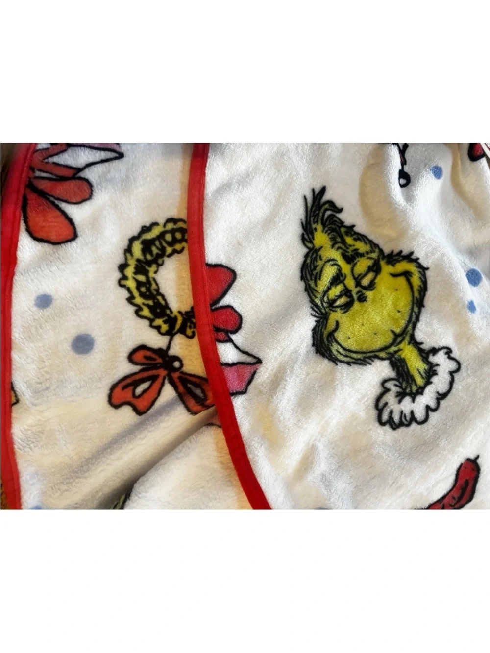 New Hallmark Christmas Tree Skirt Dr. Seuss Grinch Plush 48